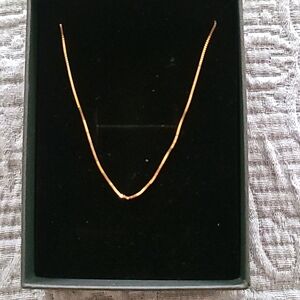 18K box chain 8 inch anklet. Solid yellow gold.